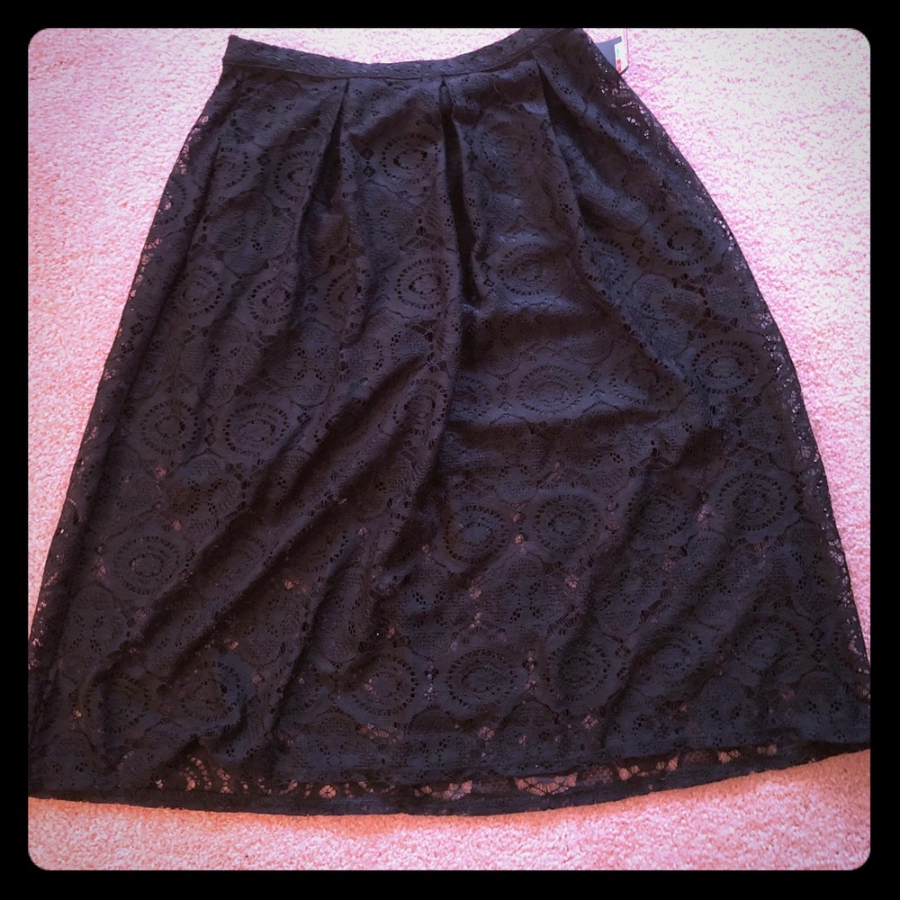 New mossimo black lace skirt
